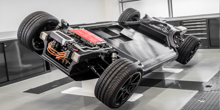 Williams Advanced Engineering has developed an innovative electric vehicle platform concept. Named FW-EVX, the lightweight and compact chassis is readily scalable for C, C-D and D-segment vehicles