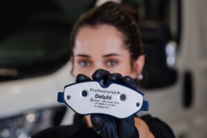 Delphi launches heavy-duty brake pad range for LCVs
