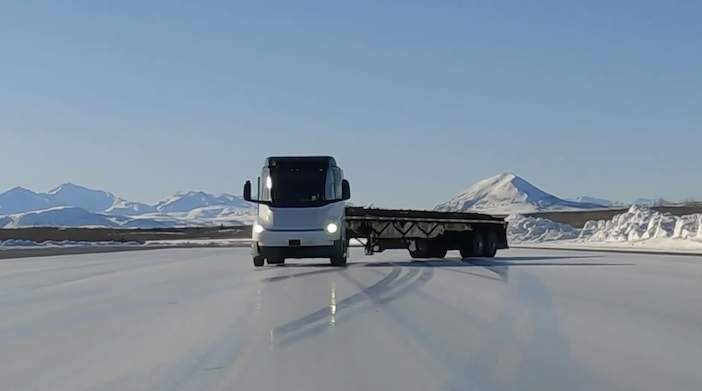 How the Tesla Semi recovers a jackknife situation