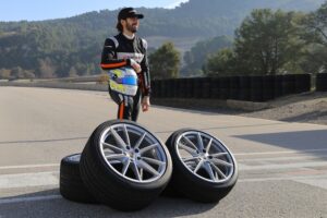 Hankook becomes ex-works tyre supplier for Porsche 911 Carrera